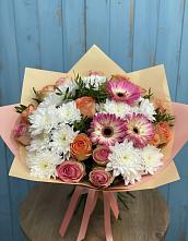 Букет гармония природы в Петрозаводске Букет цветов из:  Розы, Герберы и Хризантемы в Петрозаводске
