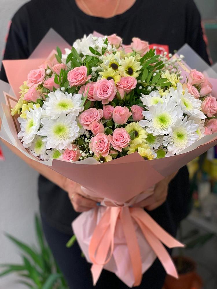 Букет цветов из: Розы и Хризантемы в Петрозаводске