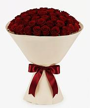 Букет 101 Бордовая роза Блэк Бакарра в Петрозаводске
