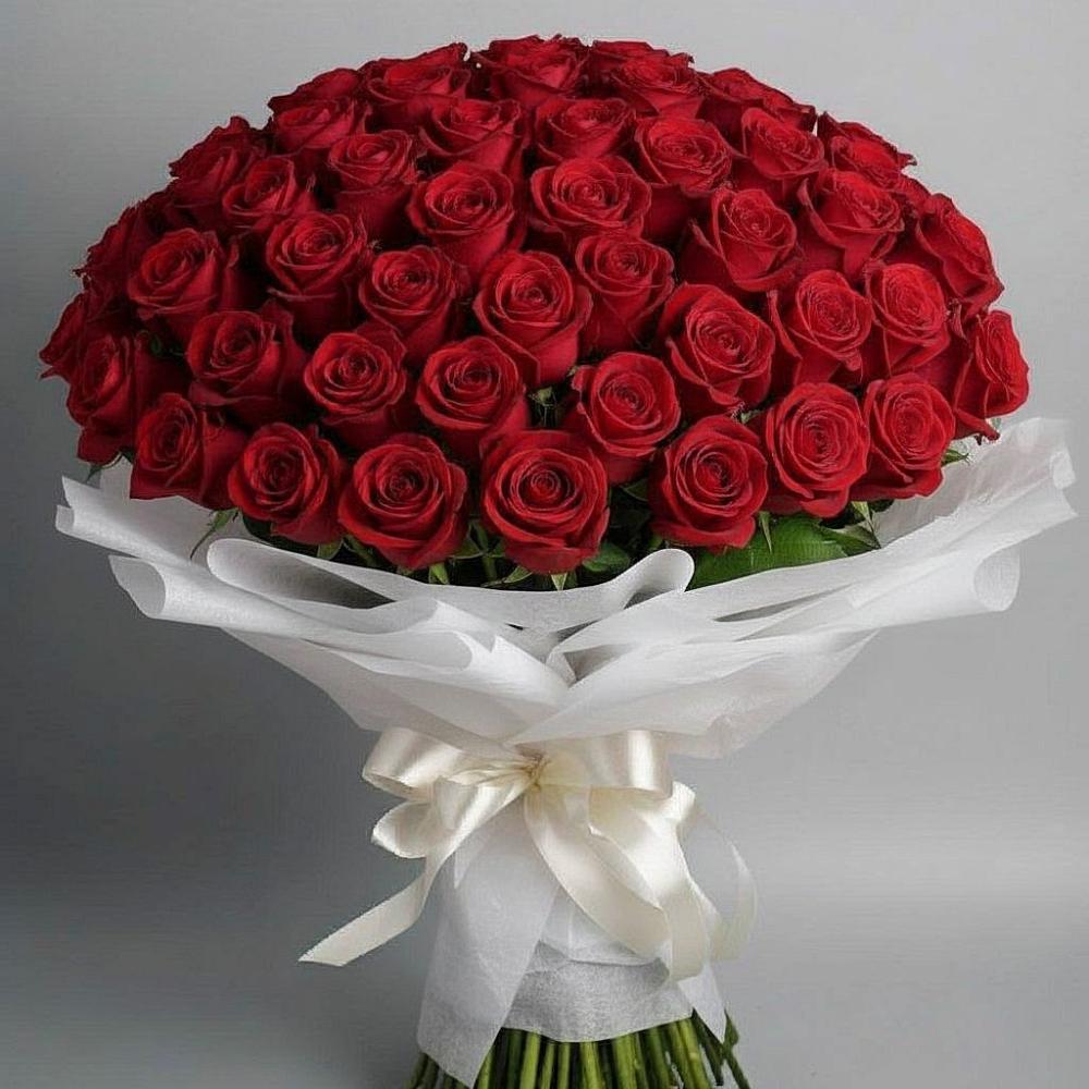 Букет 101 Красная роза Блэк Мэджик в Петрозаводске