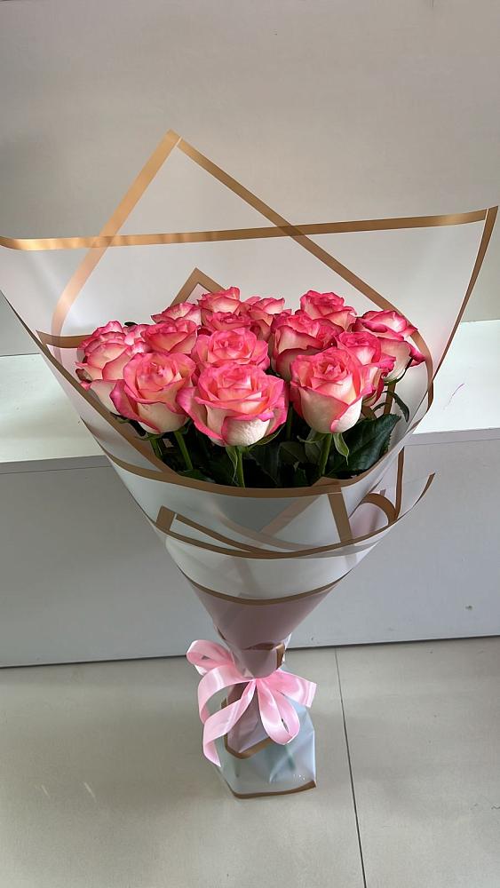 Розовые розы Сеньорита в Петрозаводске Букет Розовые розы Сеньорита в Петрозаводске