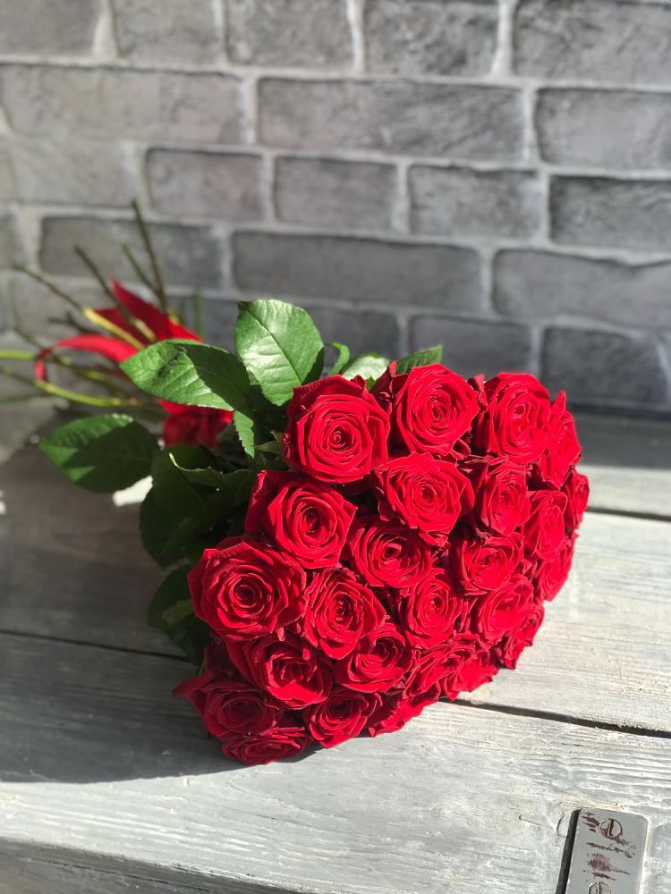 Букет Красные розы Фридом в Петрозаводске