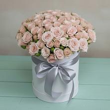 Цветочная композиция из Розы в шляпной коробке в Петрозаводске