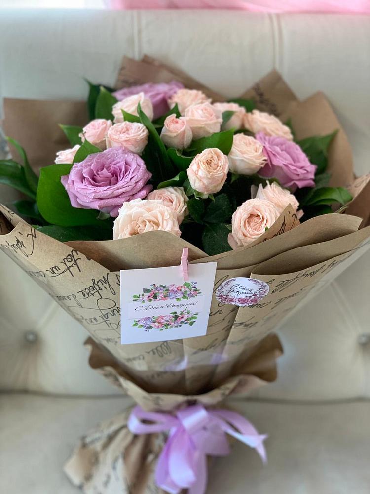 Букет розовая сирень в Петрозаводске Букет цветов из: Розы в Петрозаводске