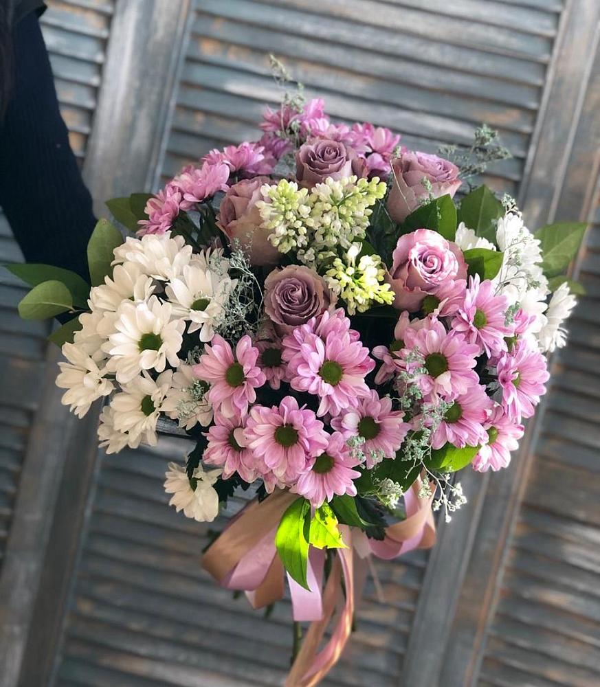 Букет Цветочный шарм в Петрозаводске Букет цветов из: Хризантемы и Розы в Петрозаводске