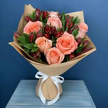 Букет Сплетённые любовью в Петрозаводске Букет цветов из:  Розы и Альстромерии в Петрозаводске