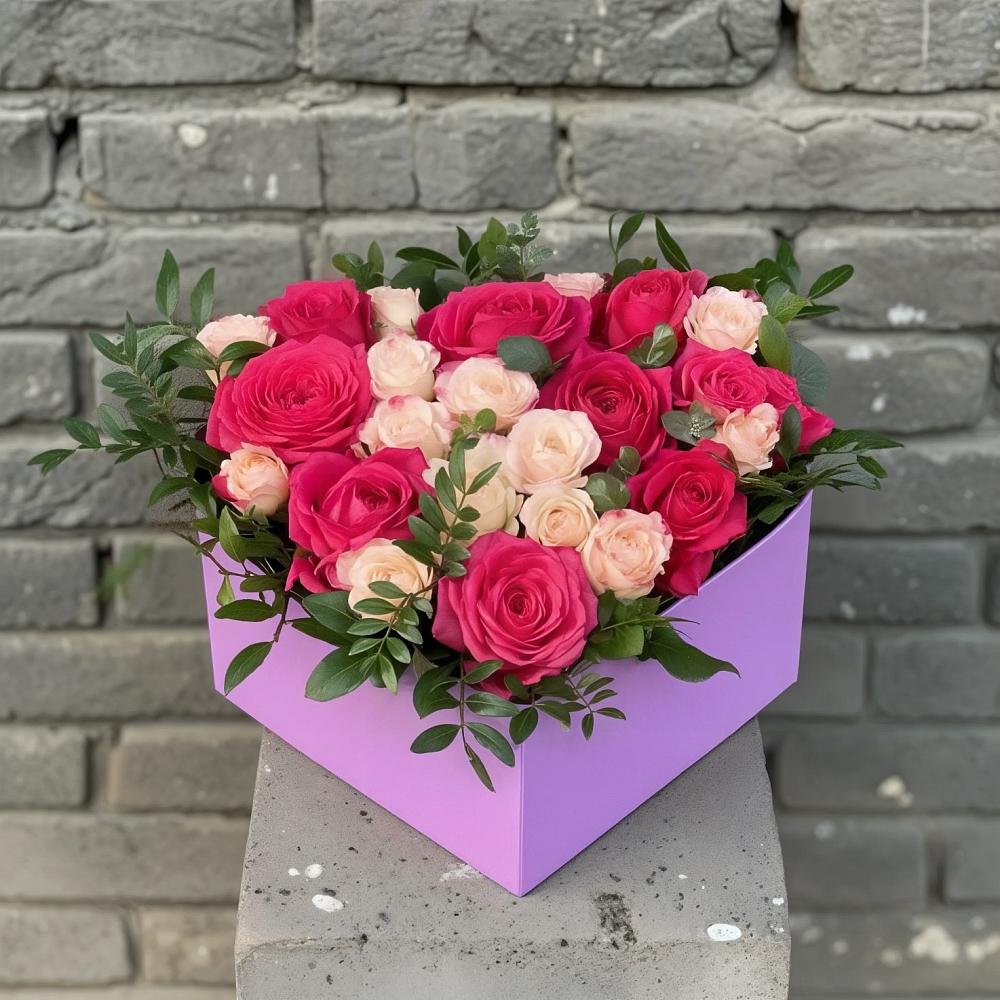 Композиция моя любовь в Петрозаводске Цветочная композиция из Розы в коробке в Петрозаводске