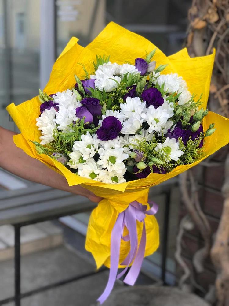 Букет цветов из: Ирисы, Хризантемы и Ромашки в Петрозаводске