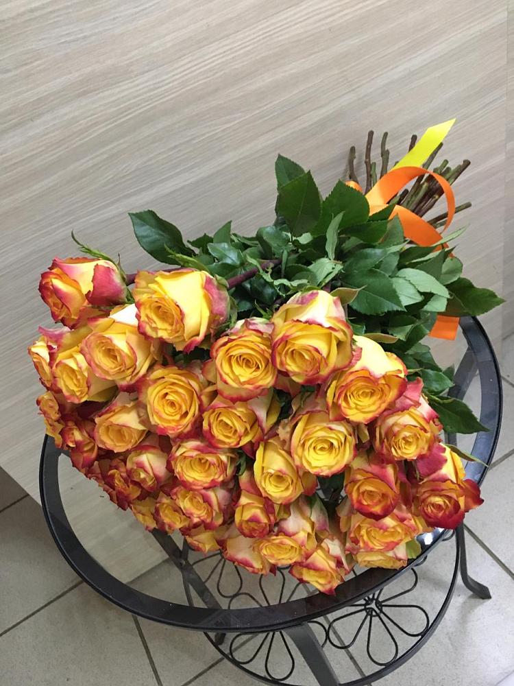 Желтые розы  в Петрозаводске Букет Желтые розы в Петрозаводске