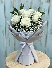 Букет из белых роз в Петрозаводске Букет цветов из:  Розы в Петрозаводске