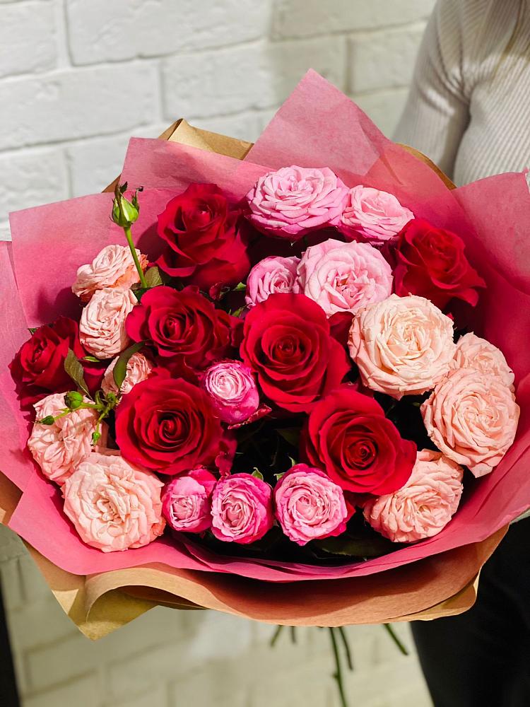 Букет Великолепный в Петрозаводске Букет цветов из: Розы в Петрозаводске