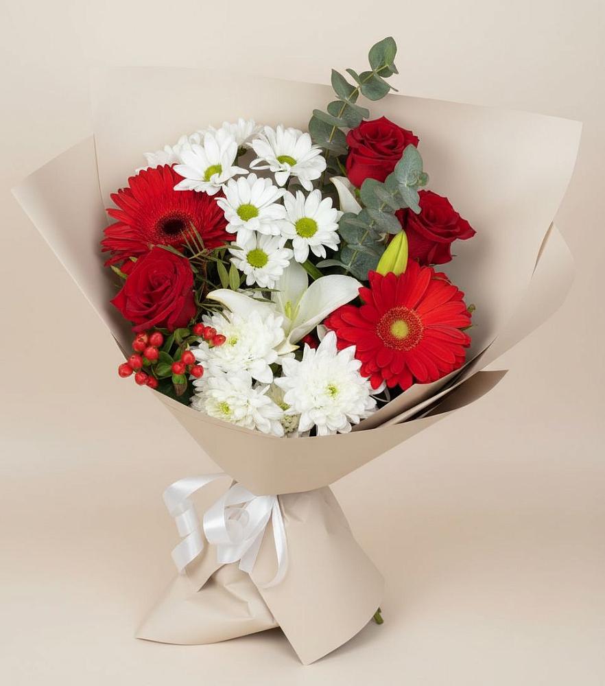 Букет цветов из: Розы, Хризантемы, Герберы и Лилии в Петрозаводске