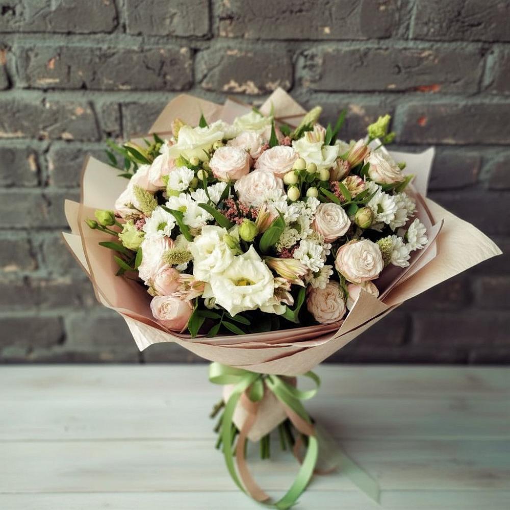 Букет нежное ассорти в Петрозаводске Букет цветов из: Альстромерии, Розы и Хризантемы в Петрозаводске