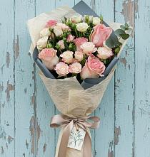 Букет нежный и розовый в Петрозаводске Букет цветов из:  Розы в Петрозаводске