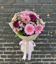 Букет цветов из:  Герберы и Хризантемы в Петрозаводске