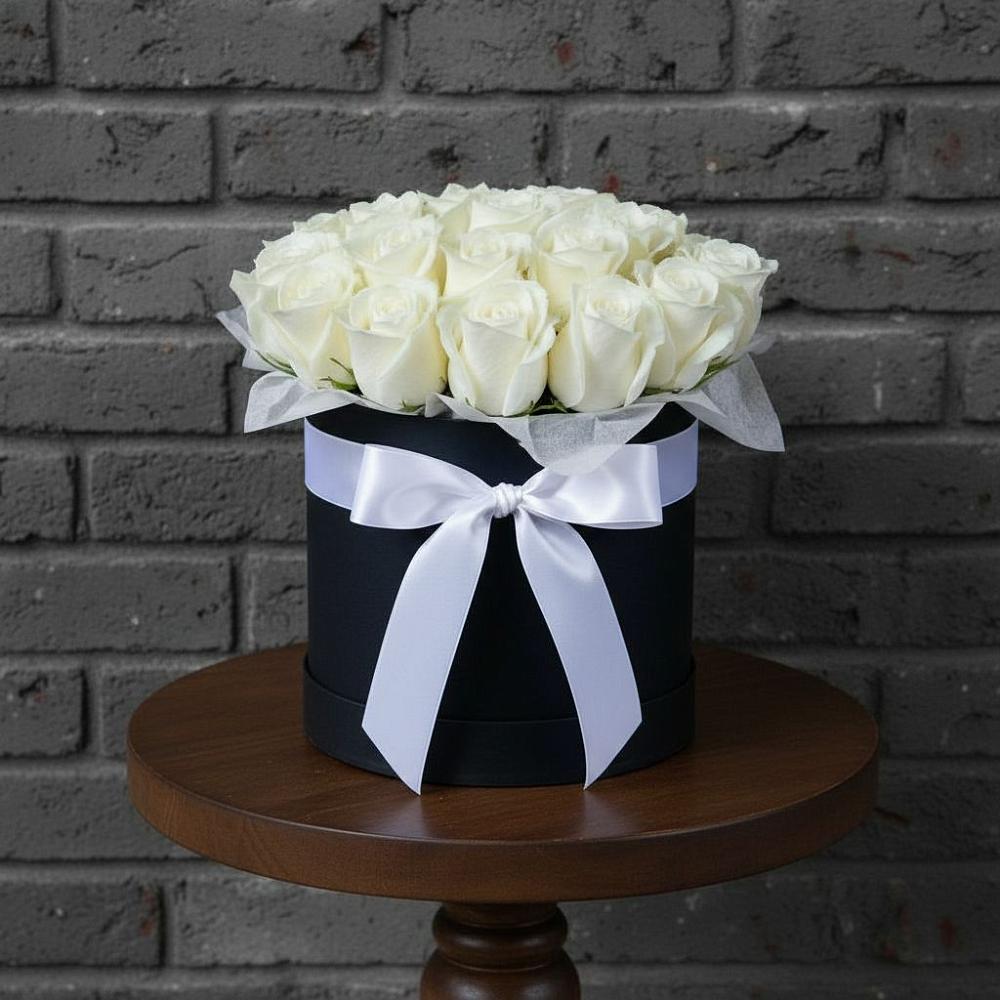 Композиция воздушная нежность в Петрозаводске Цветочная композиция из Розы в шляпной коробке в Петрозаводске