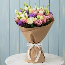Букет цветов из:  Лизиантусы в Петрозаводске