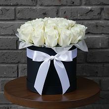 Композиция воздушная нежность в Петрозаводске Цветочная композиция из Розы в шляпной коробке в Петрозаводске